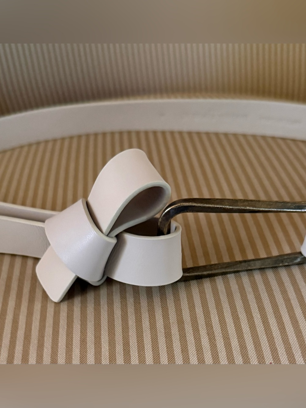 Banana Republic Leather Belt With Brass and Knot Bow Ladies Womans Fashion